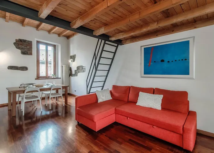 Loft Madera - By Myhomeincomo * コモ