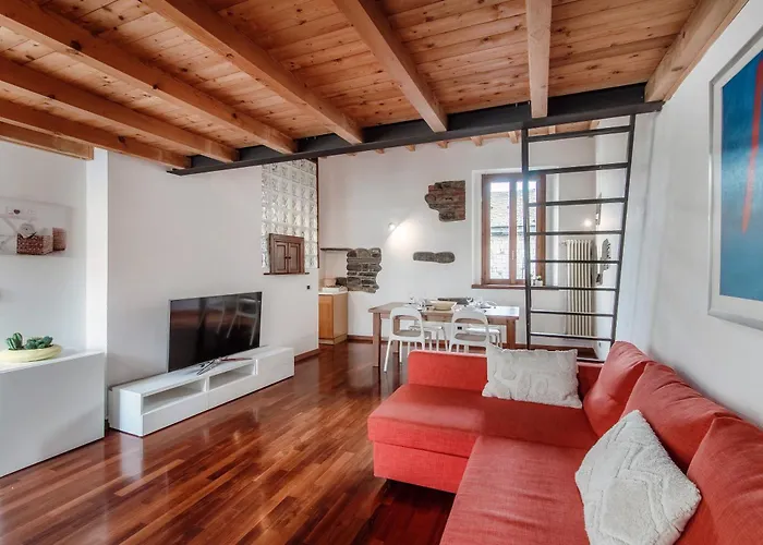 アパート Loft Madera - By Myhomeincomo コモ