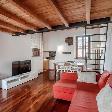 Apartment Loft Madera - By Myhomeincomo Como