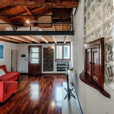 Loft Madera - By Myhomeincomo Apartment